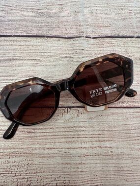 Frye and Co Women's Tortoiseshell Octagon Sunglasses with Brown Lenses
